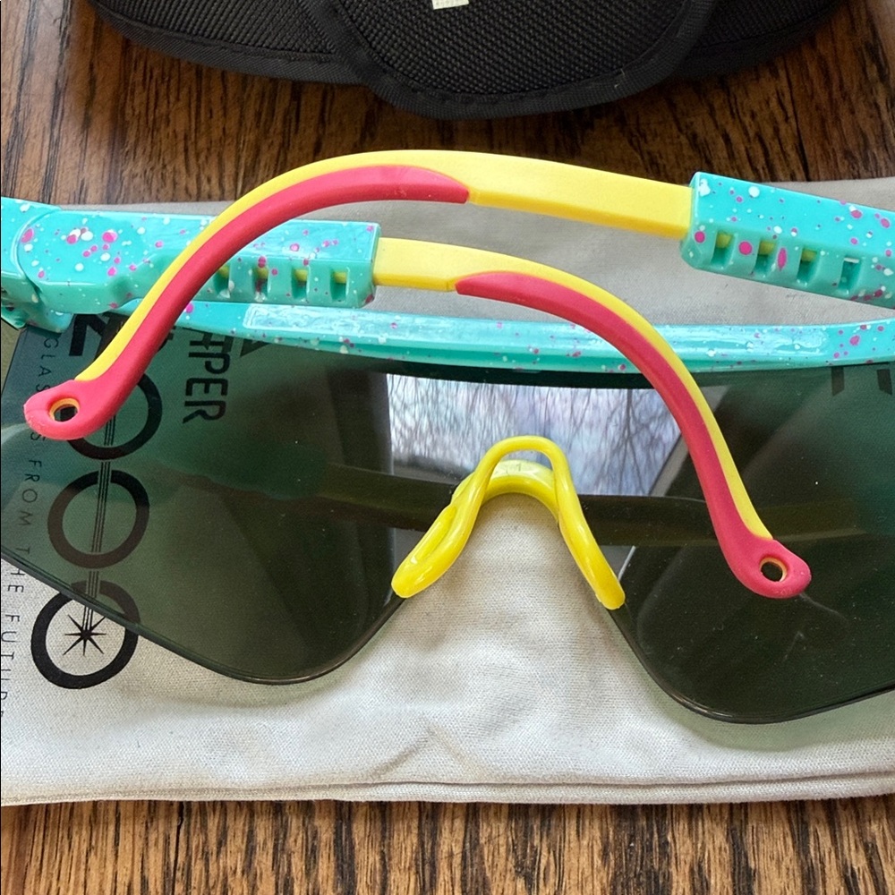 Pit Viper PV2000 Sunglasses - Picture 3 of 3